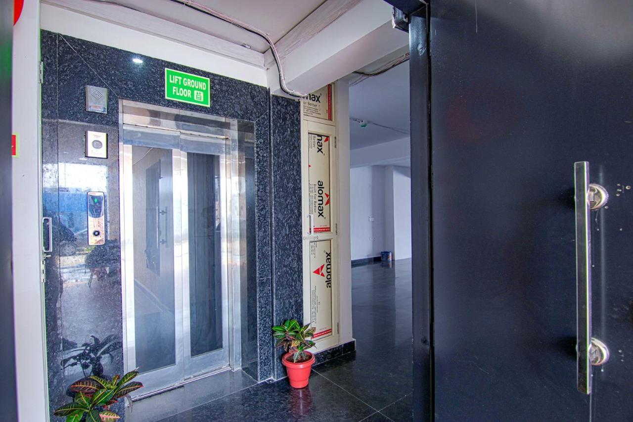 Fabhotel Satyam International ノイダ エクステリア 写真