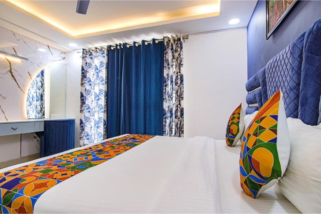 Fabhotel Satyam International ノイダ エクステリア 写真