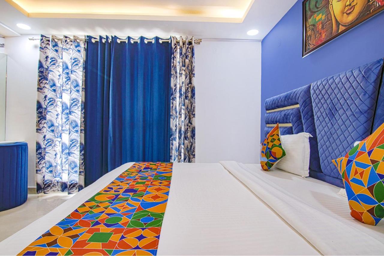 Fabhotel Satyam International ノイダ エクステリア 写真